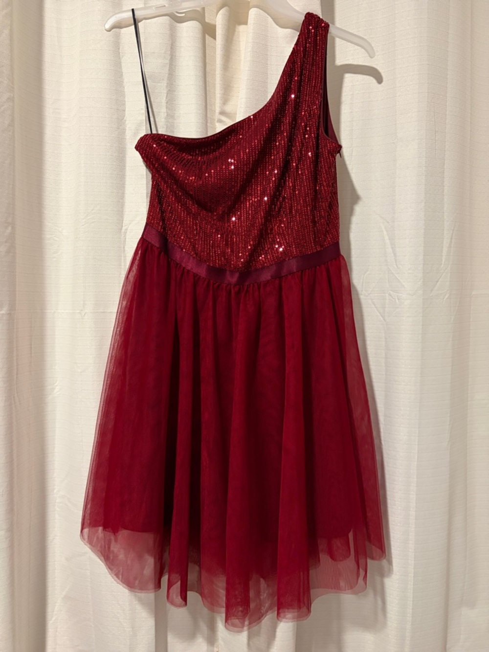 One-Shoulder Sequin Bodice Red Prom Dress